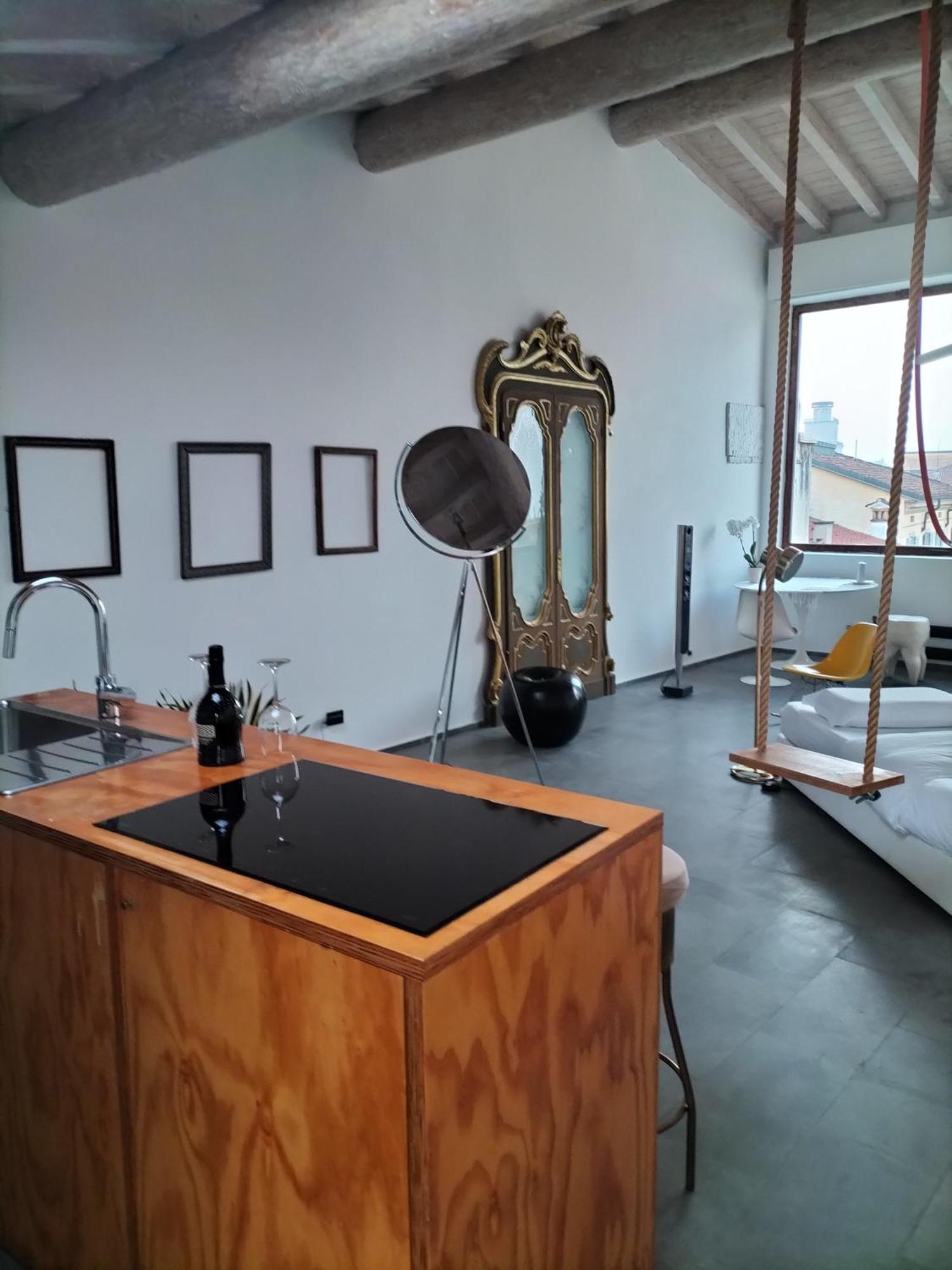 Spirit Of The Moon Apartment Brescia Bagian luar foto