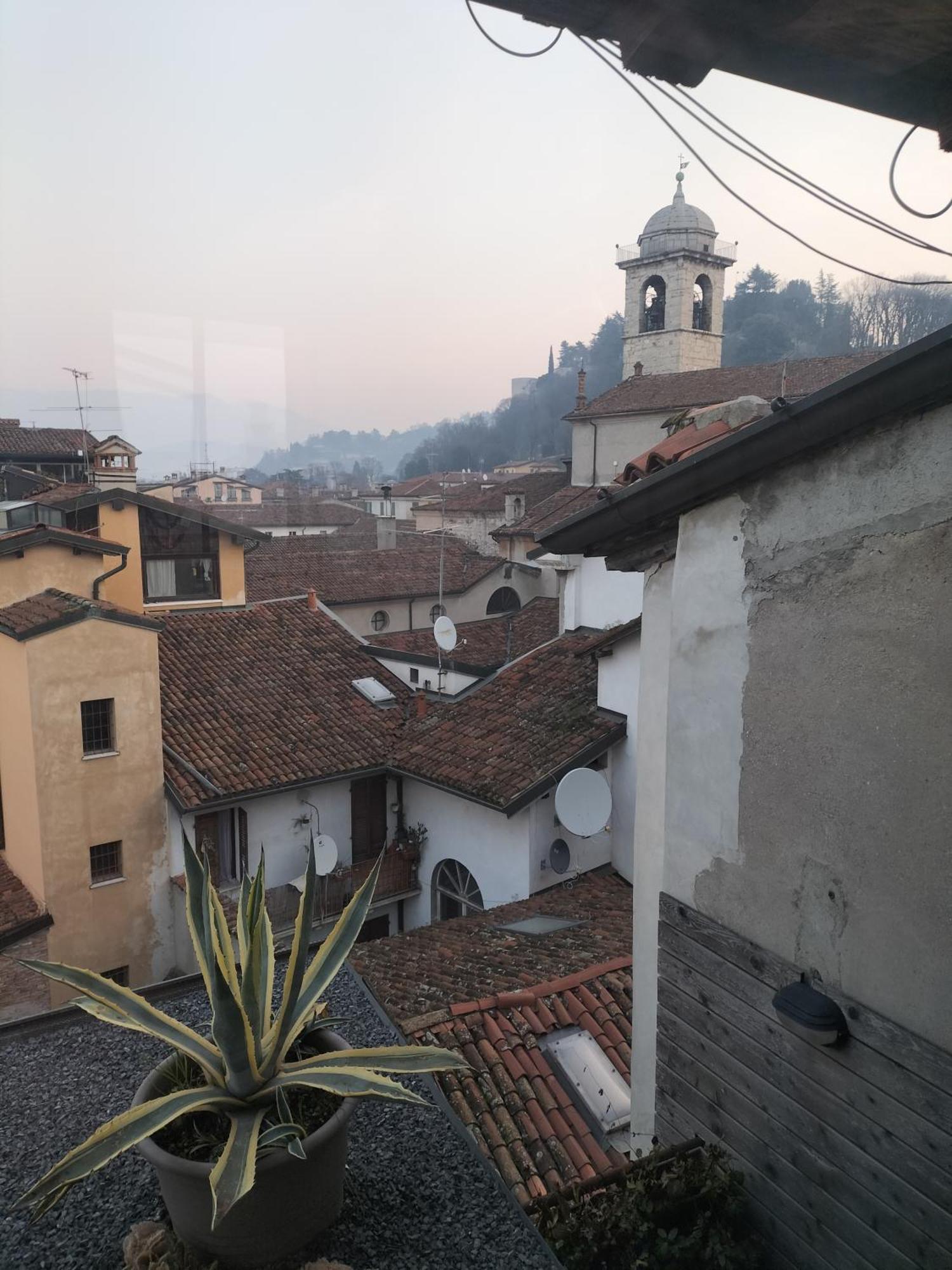 Spirit Of The Moon Apartment Brescia Bagian luar foto